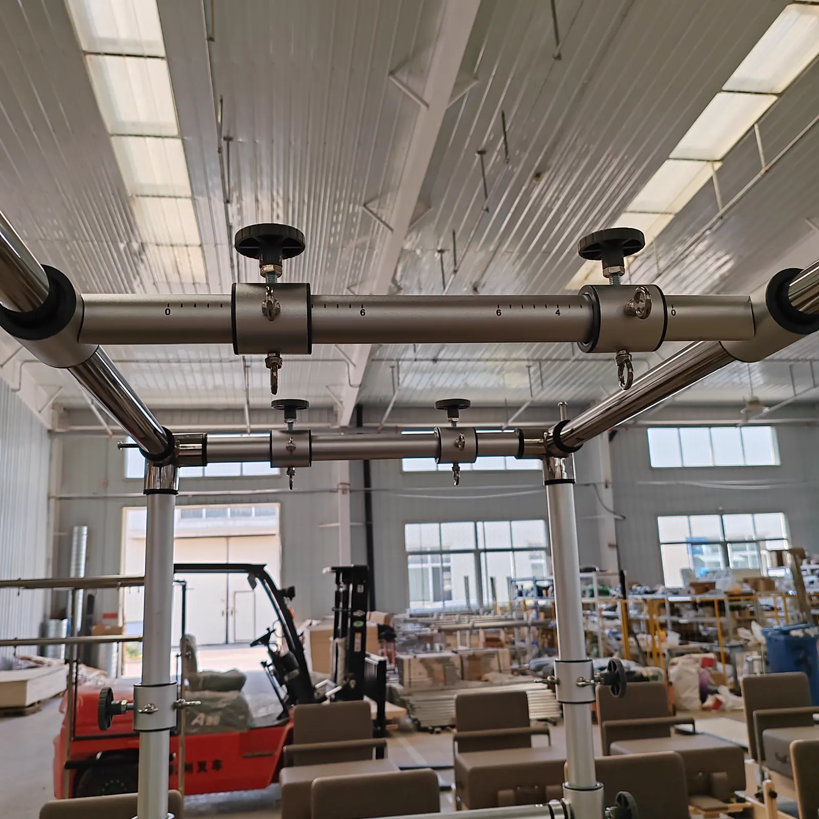 Cadillac Pilates com estrutura de torre
